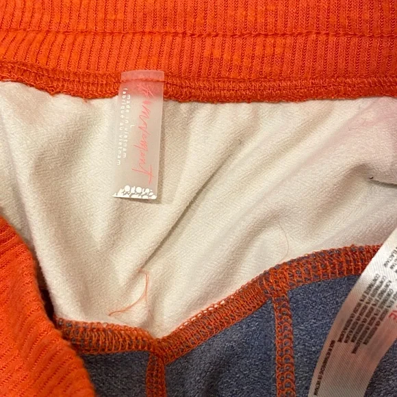 Free People FP Movement Undercover soft Leggings Blueberry Combo L NWT perfect - Picture 7 of 13